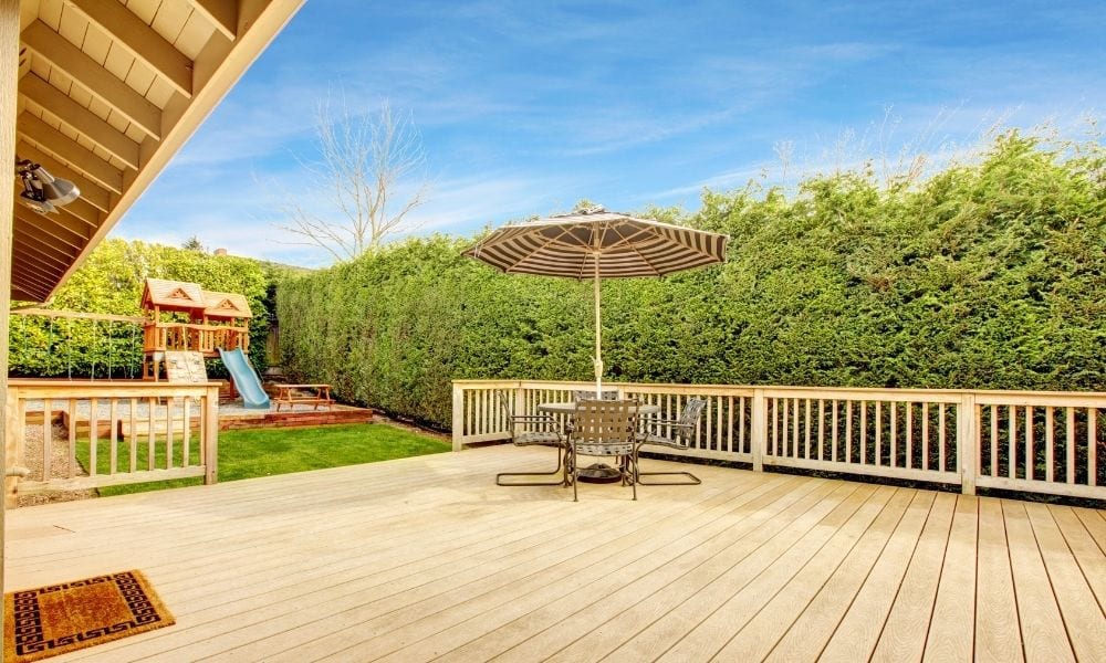 The Difference Between a Deck and a Patio