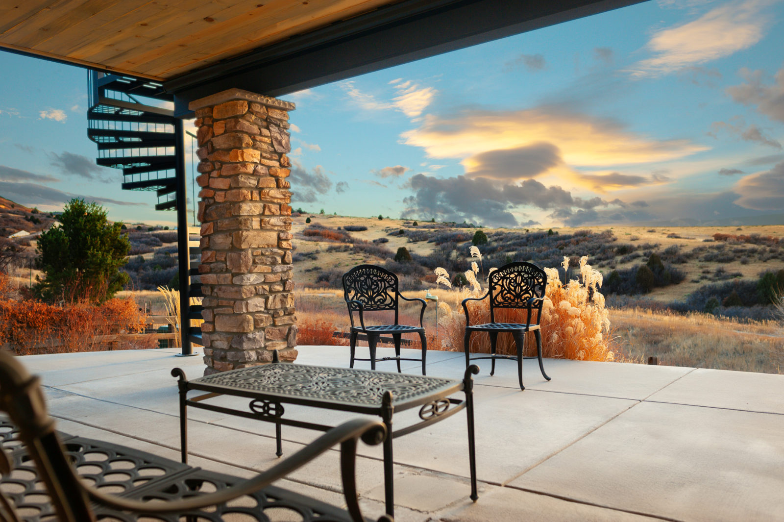 The Difference Between a Deck and a Patio