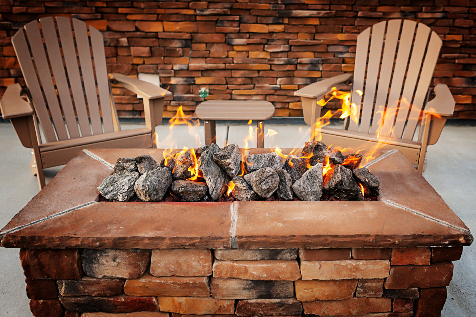 Tips for Using Your Outdoor Fireplace in the Winter